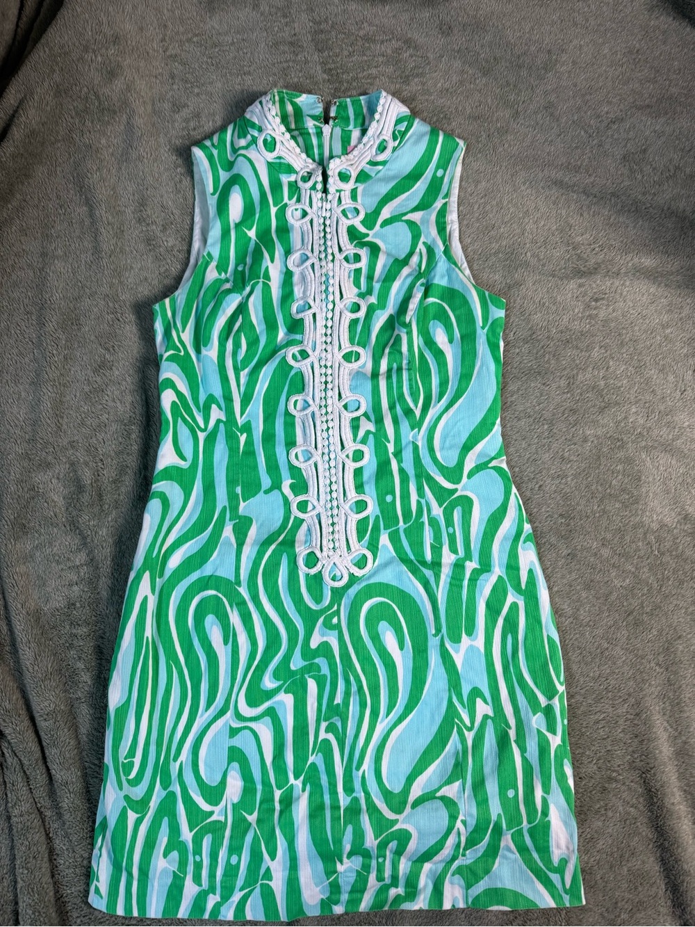 Lilly Pulitzer Green and White Printed Dress Shift Style with Lace Trim - Picture 2 of 6